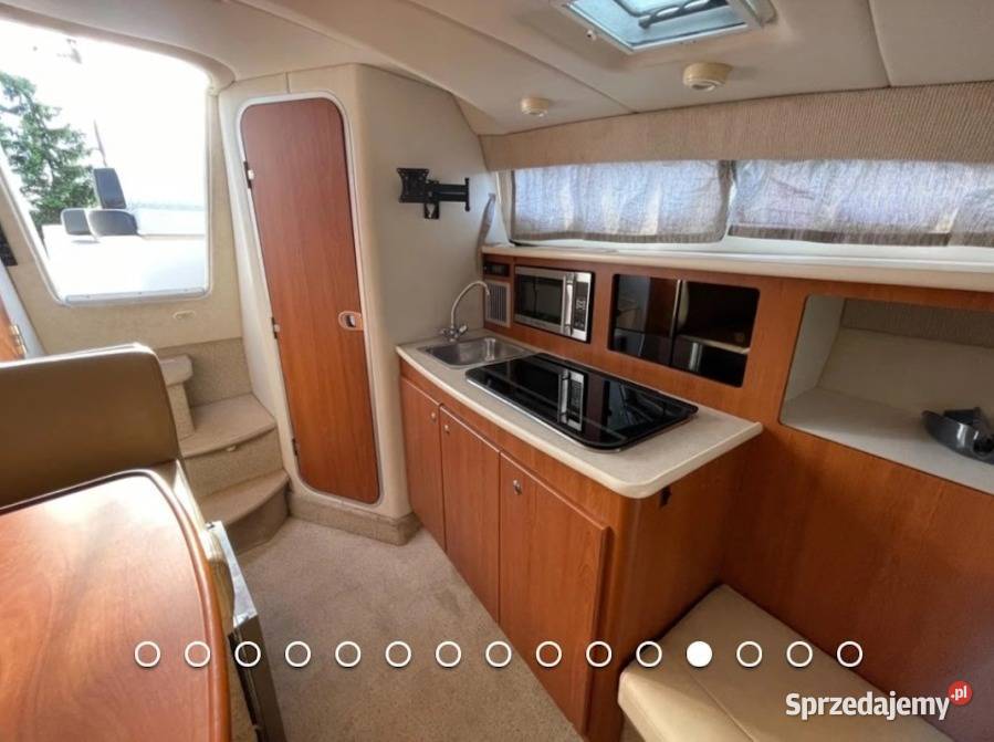 Jacht Bayliner 285 z pojedynczym silnikiem Białystok