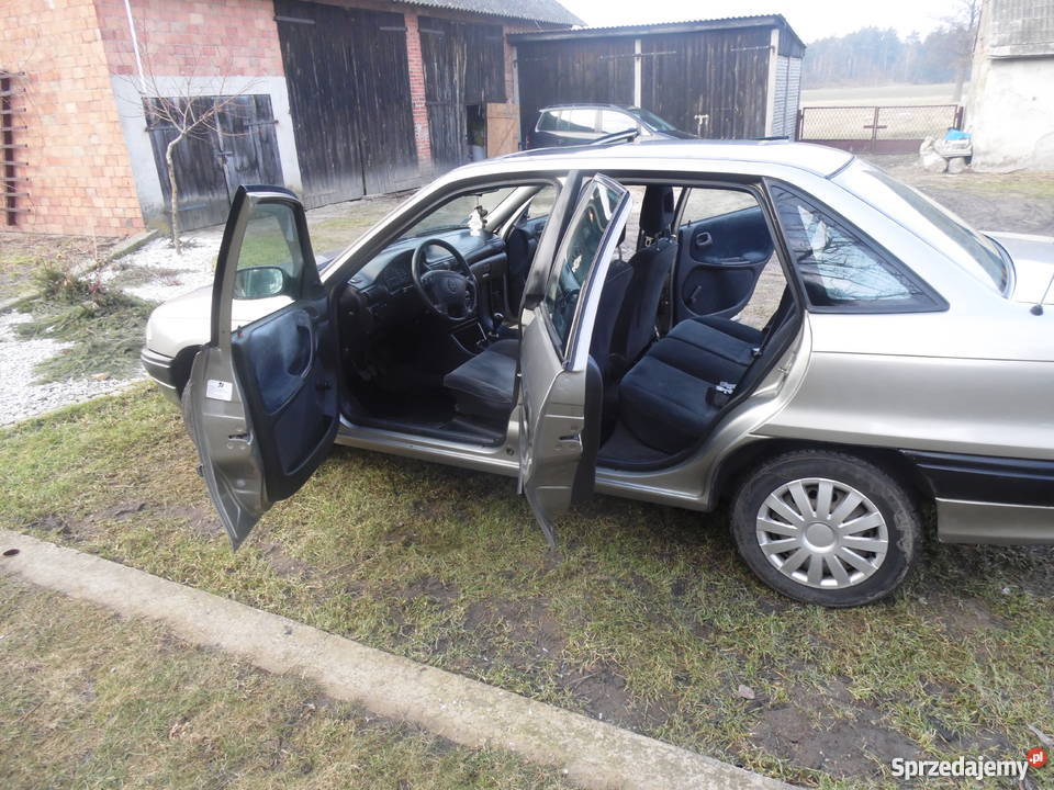 SPRZEDAM OPEL ASTRA16 8V LPG do negocjacji Okalew