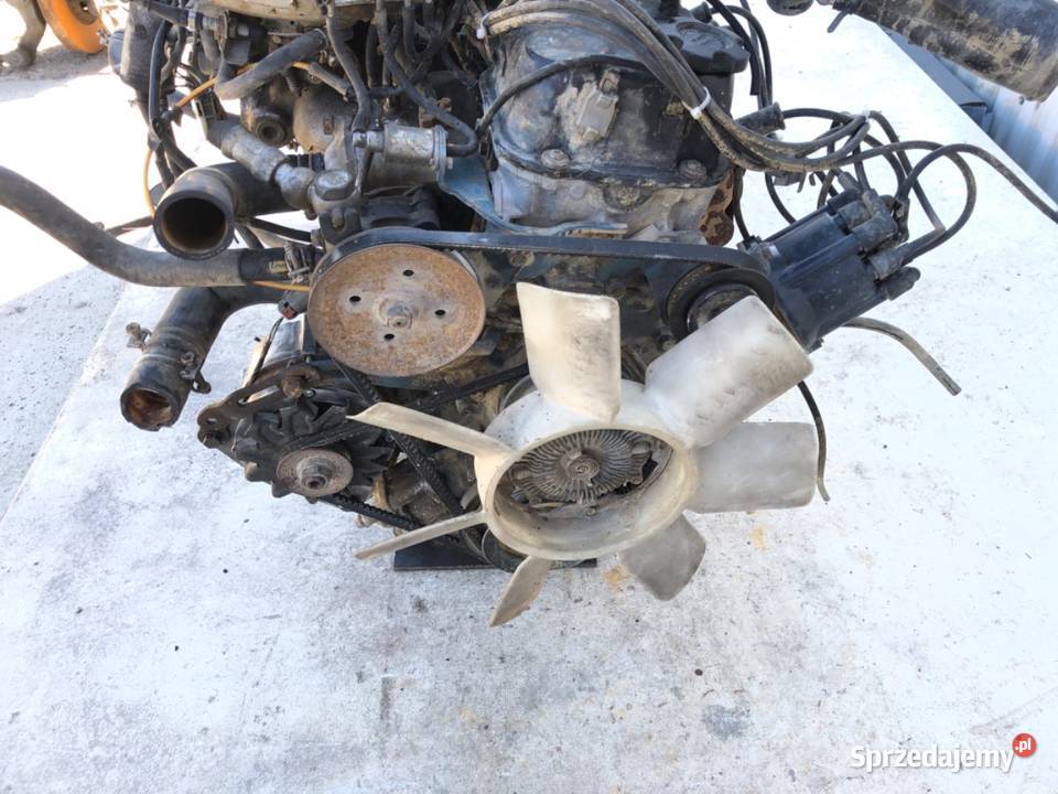 SILNIK NISSAN 24 101 Z24i 8696 TERRANO I