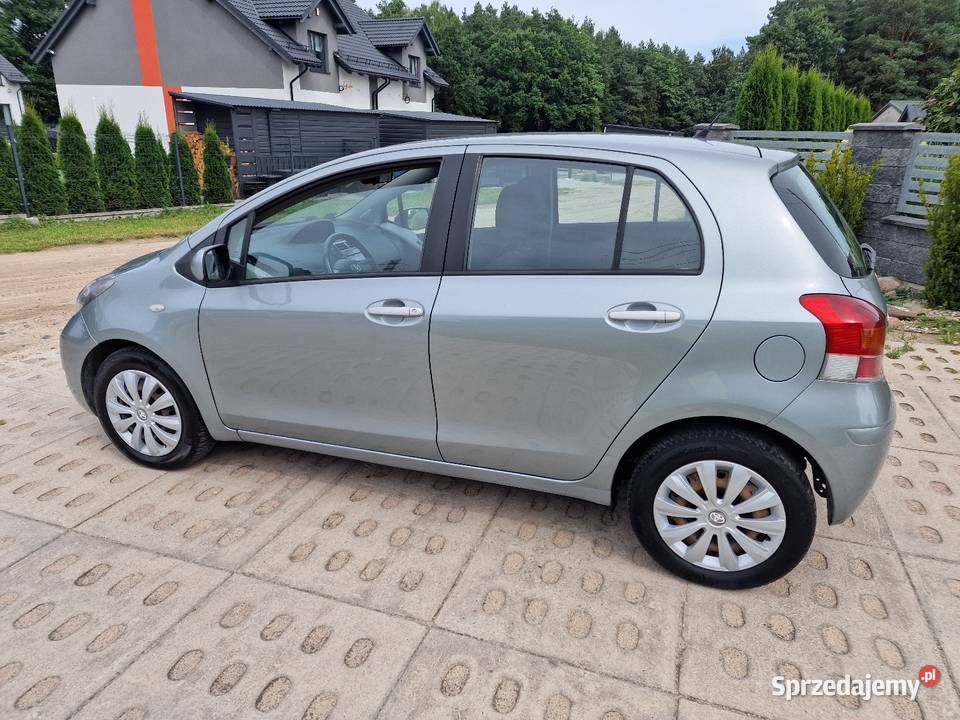 Toyota Yaris II LIFT 13SalonPlbez korozji sprzedam