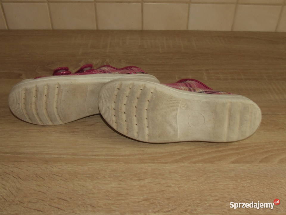 Buty dziecięce sportowe R 34 Oborniki Śląskie sprzedam
