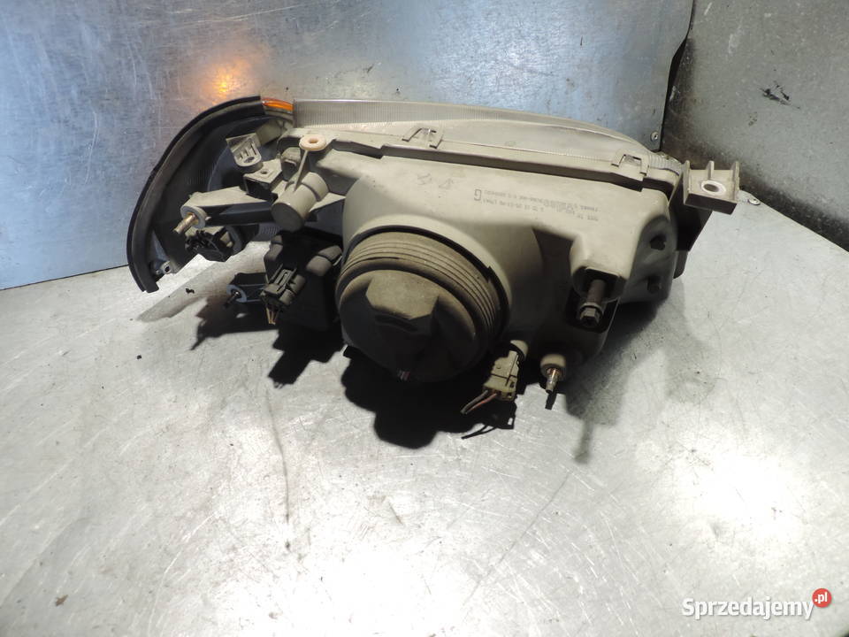 SUZUKI SWIFT 2 LAMPA LEWA PRZEDNIA osobowe
