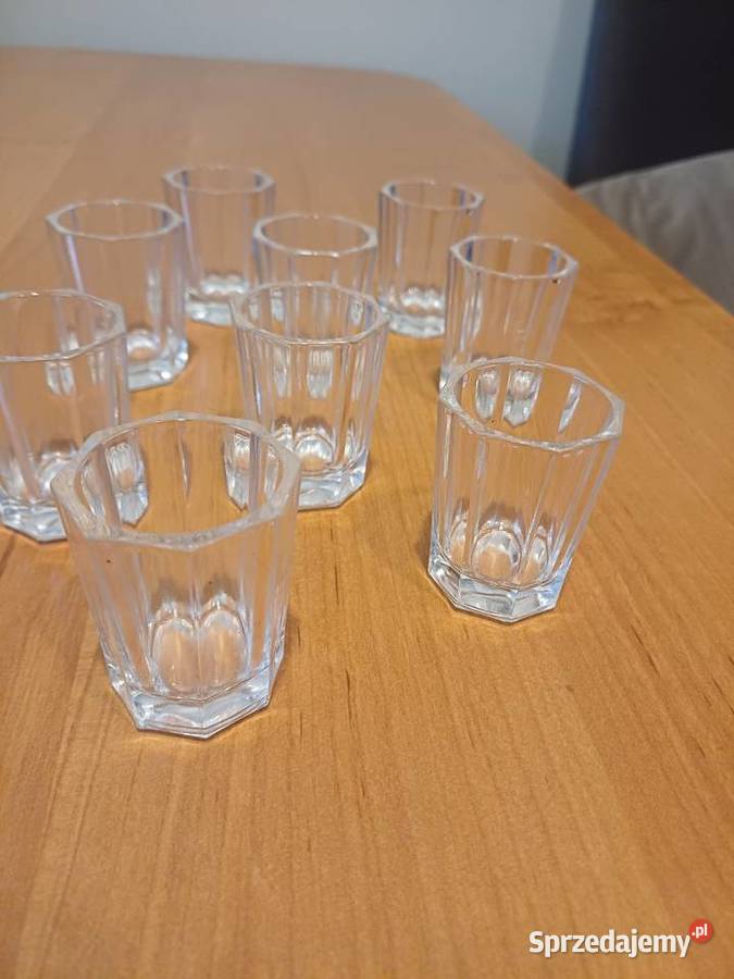9 sztuk kultowych kieliszkow do wodki z 50 tych Lubań