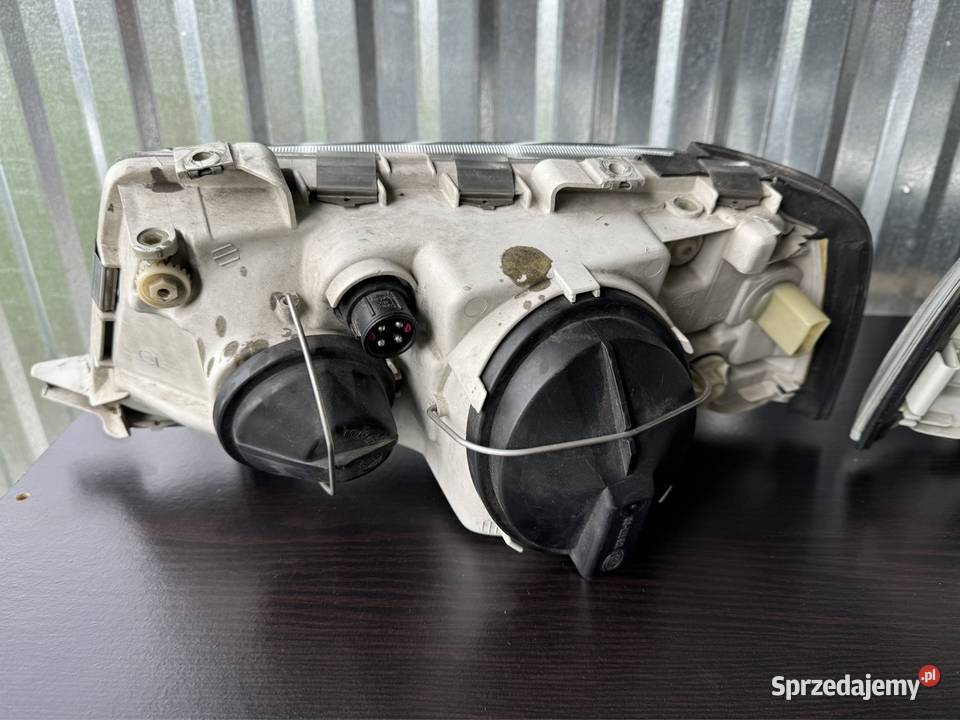 Lampy zespolone Audi 80 B4 ideały mazowieckie Baranów sprzedam