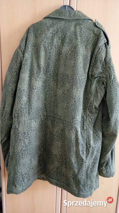 Bechatka wojskowa z Prlu Warszawa