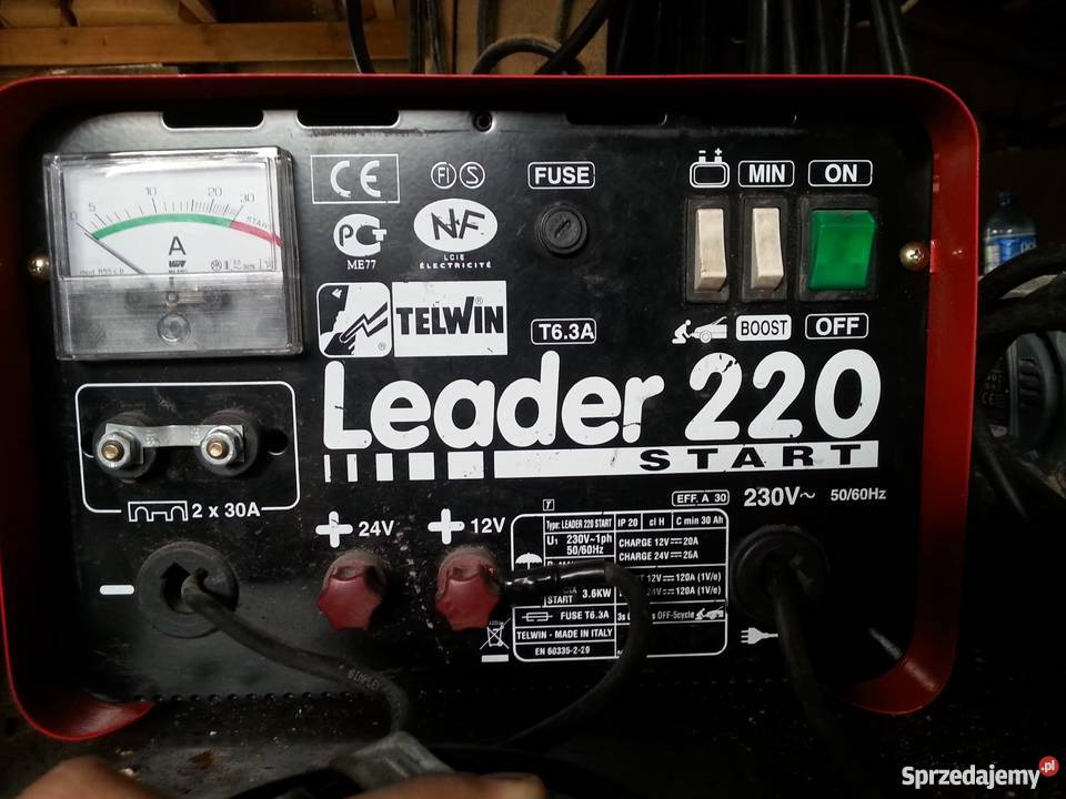 Prostownik z funkcją rozruchu LEADER 220 Lipa