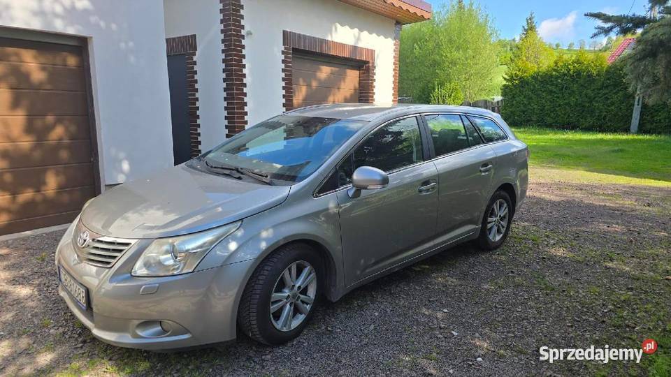 Toyota Avensis z polskiego salonu prywatnego