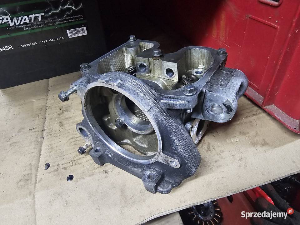 Yamaha YZF 125 r głowica yzf125 yzfr yzf125r