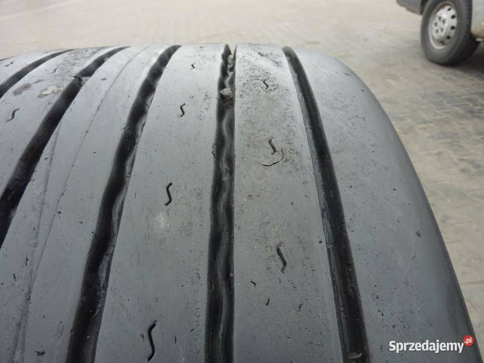 Opona używana ciężarowa 43550R195 KUMHO KLT03 Zaścianki