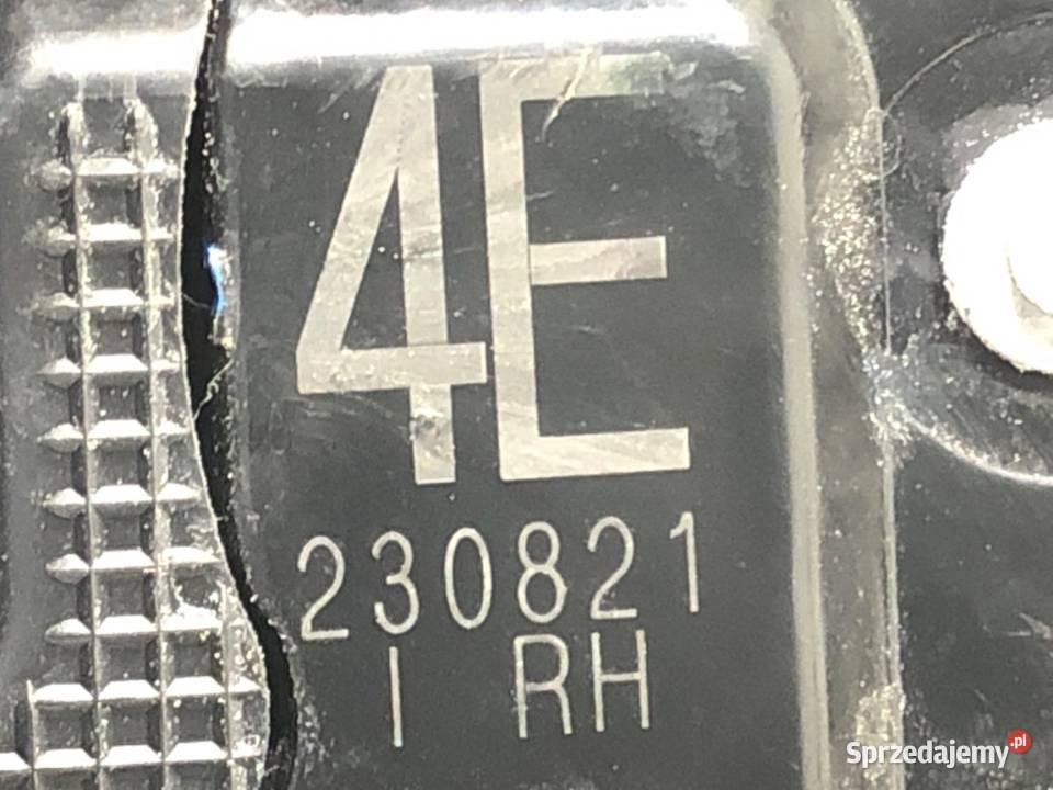 ZAMEK DRZWI PRAWY PRZÓD TOYOTA COROLLA E21