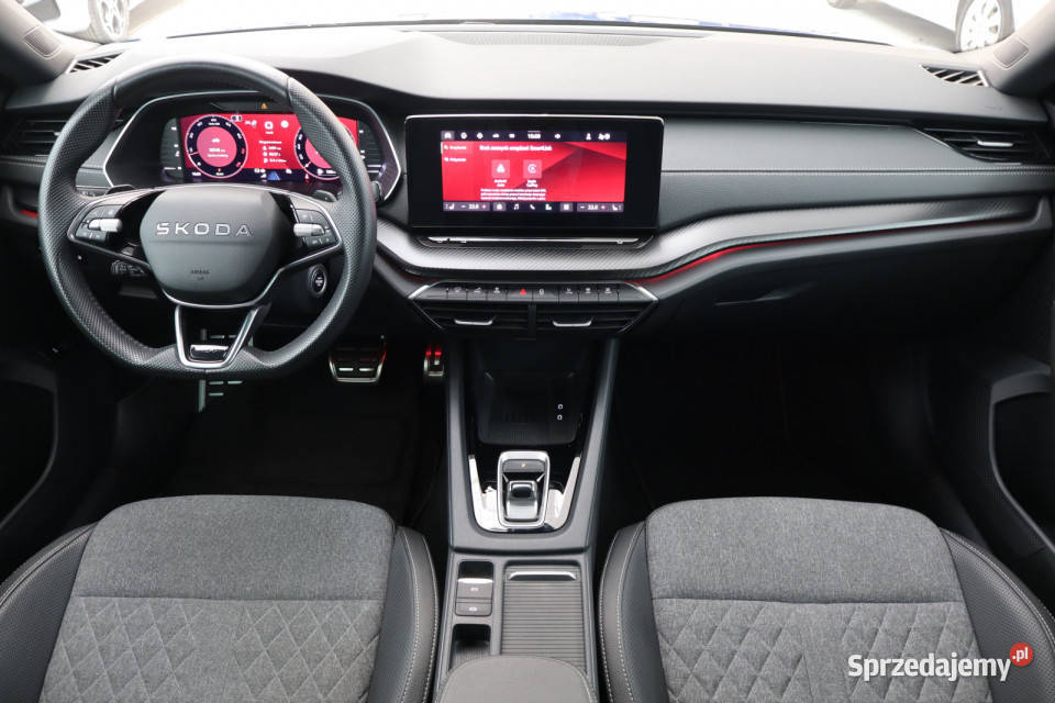 Skoda Octavia 15 eTSI mHEV wspomaganie kierownicy