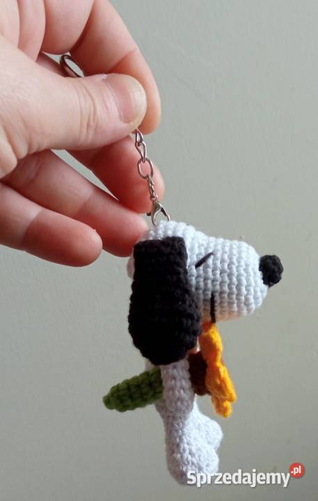 Piesek Snoopy wykonany na szydełku Łask