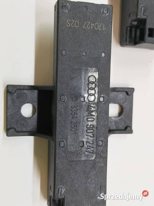 WZMACNIACZ KOMPLET 4M0907247 33542501 Audi Q7 II osobowe Części samochodowe