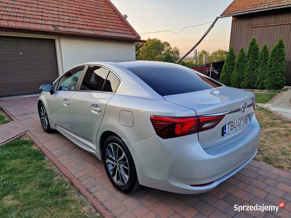 Avensis 20 D4D 143 Diesel Światła LED nawigacja świętokrzyskie Pińczów