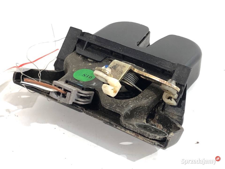 ZAMEK KLAPY TYŁ AUDI A3 8L Hatchback 8L0827520C osobowe sprzedam