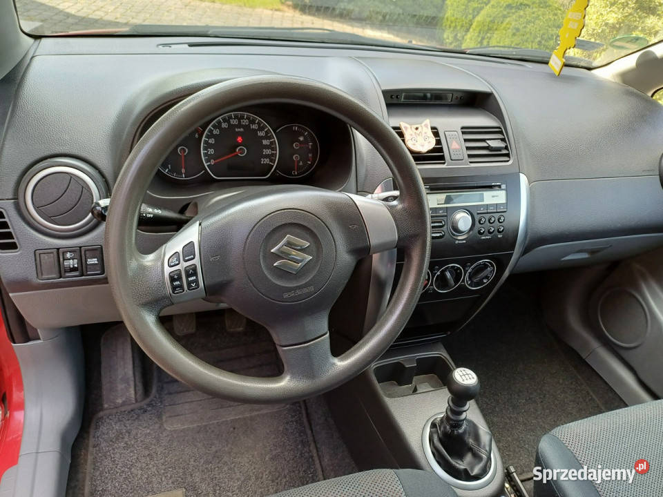 Suzuki SX4 doinwestowany ładny bezwypadkowy I centralny zamek Łochowo