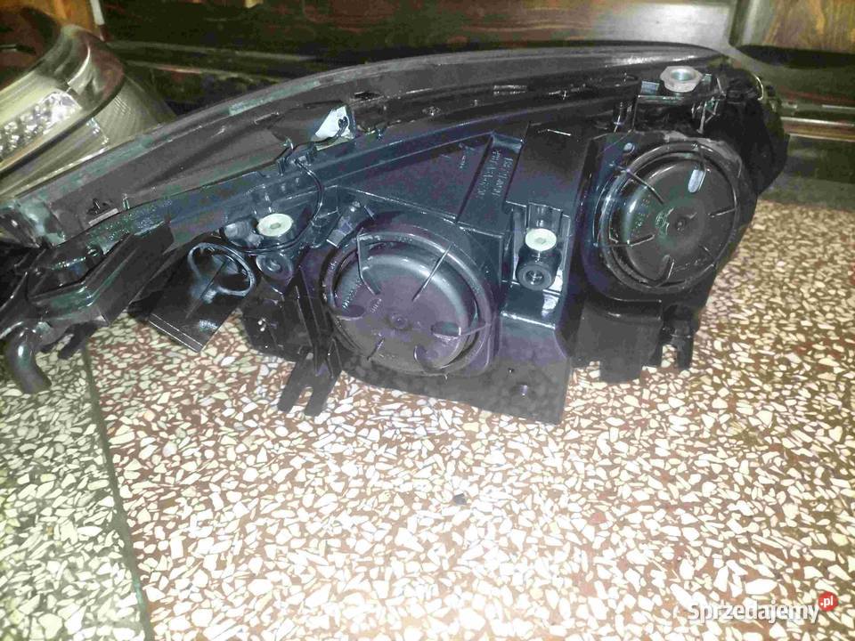 Lampy przednie H7 BMW E60 E61 PRZEDLIFT stan sprzedam