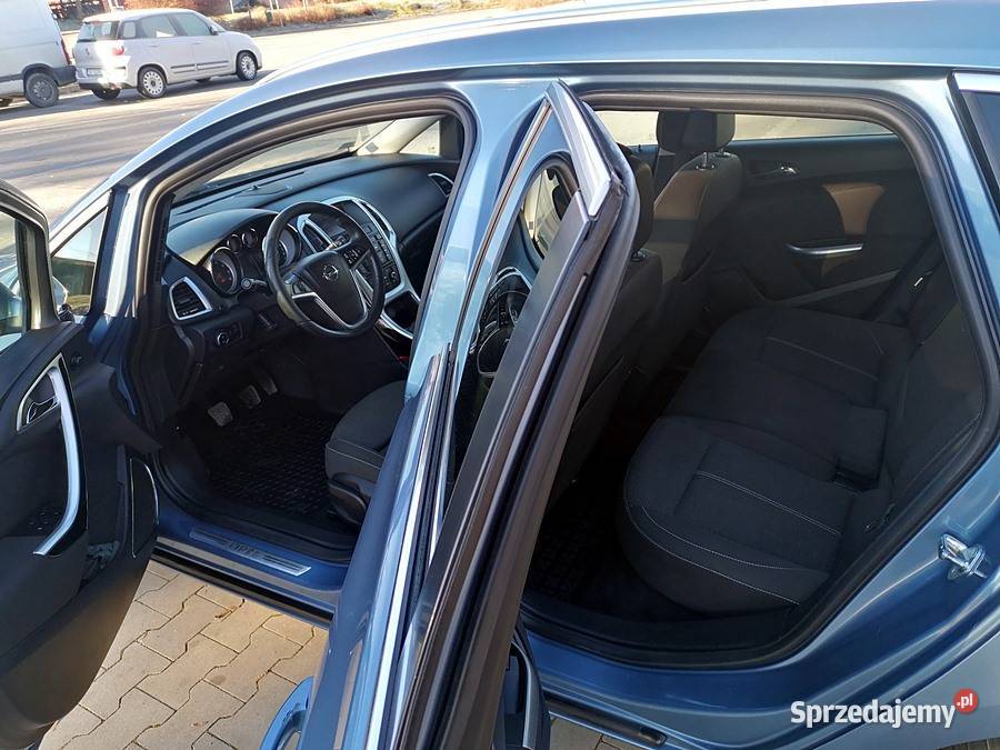 Opel Astra J Benzyna COSMO 14 Turbo GAZ 2010 elektryczne lusterka Sanok sprzedam