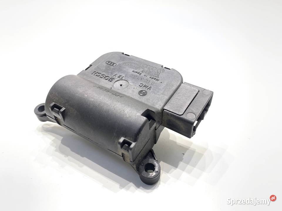 SILNIK NAGRZEWNICY AUDI 8E1820511A A4 B6 0005 osobowe