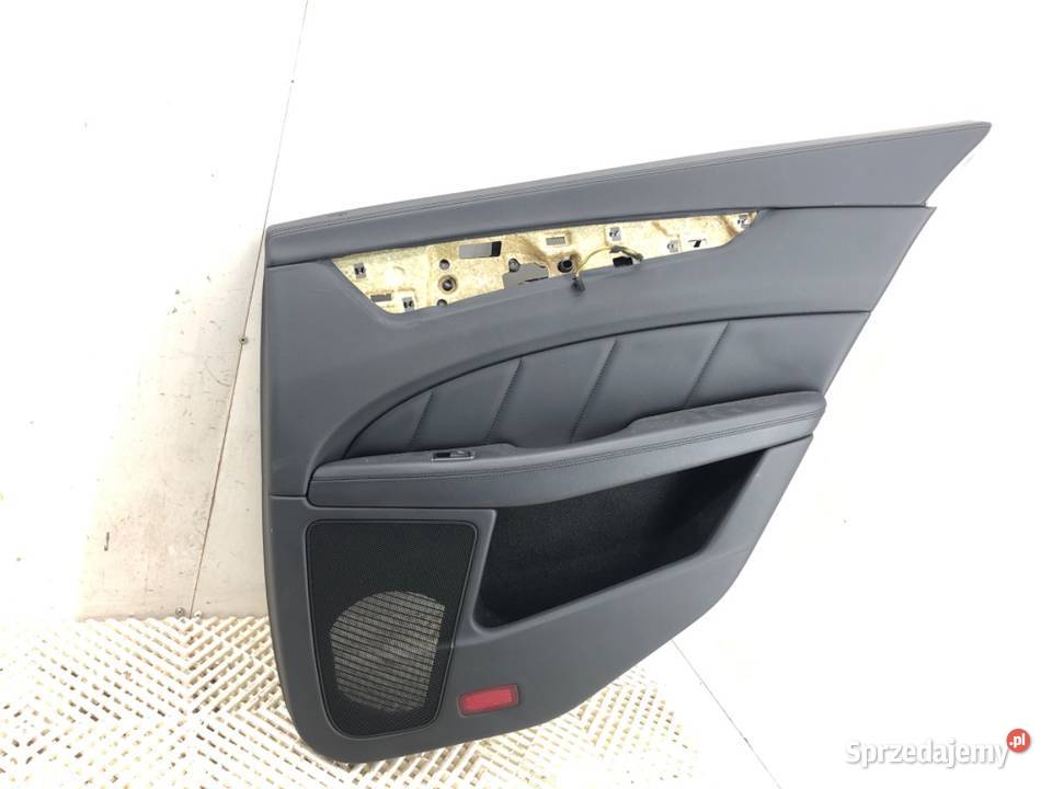 BOCZEK DRZWI PRAWY TYŁ MERCEDES C218 Hatchback