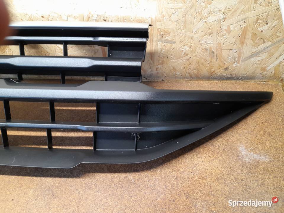 VW AMAROK 2 II 22 2HJ GRILL ATRAPA N1XB8350AC