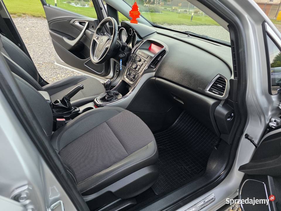 Opel Astra14 16V 140 COSMO RATY GWARANCJA światła do jazdy dziennej Buk