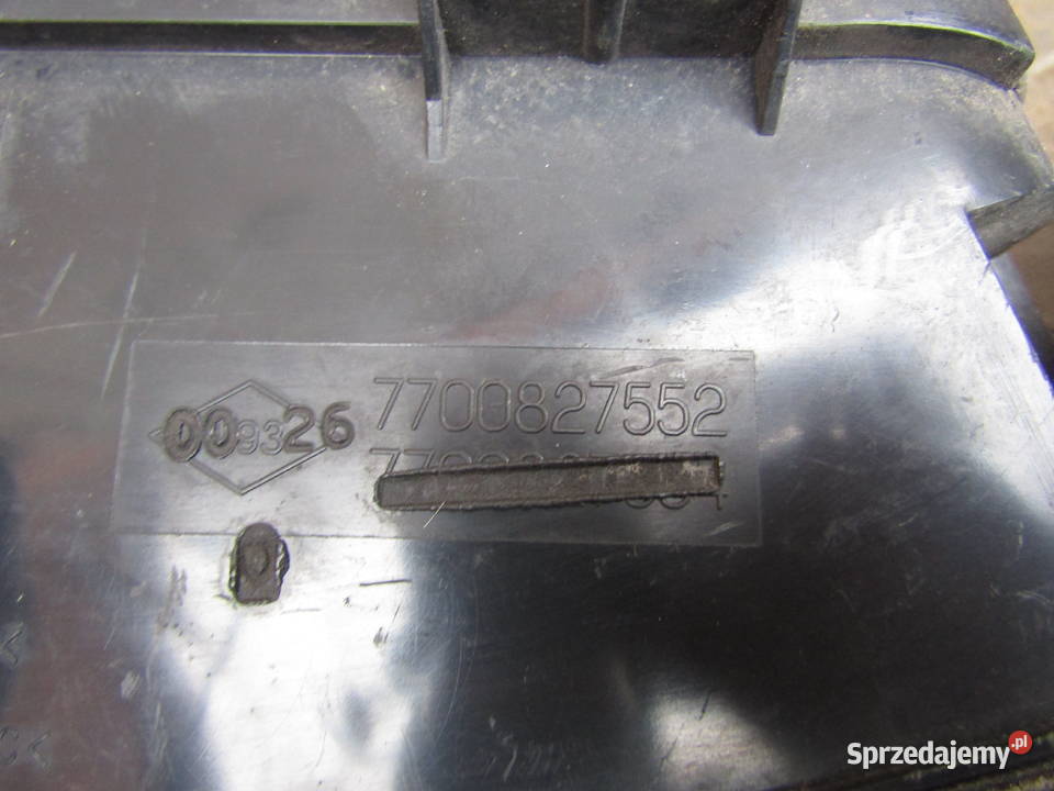 LAMPA TYLNA LEWAPRAWA RENAULT CLIO I 7700827552
