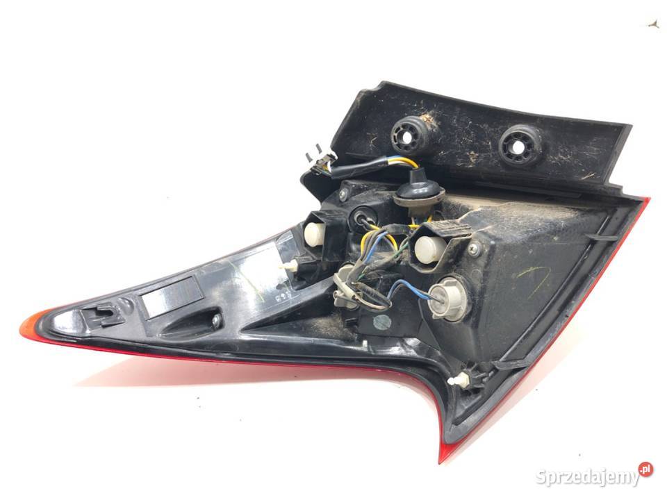 LAMPA PRAWY TYŁ NISSAN PULSAR Hatchback ŚWIATŁO