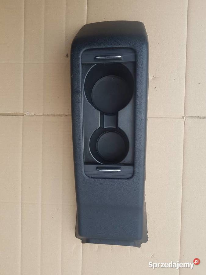 Mercedes E 207 stojak na napoje tył kanapa Gdańsk