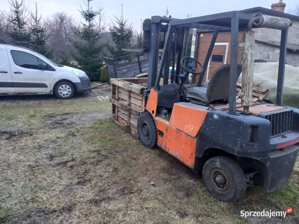 Wózek widłowy Bułgar silnik perkins 4cylindrowy Kwidzyn