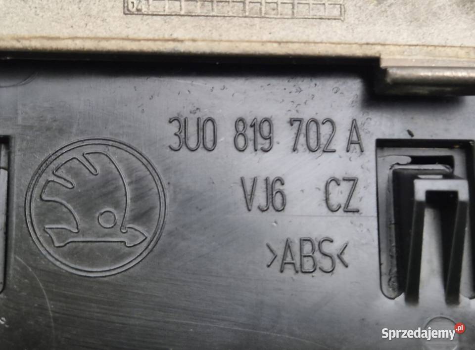 KRATKA NAWIEWU PRZÓD PRAWA PASAŻERA SKODA SUPERB Działoszyce