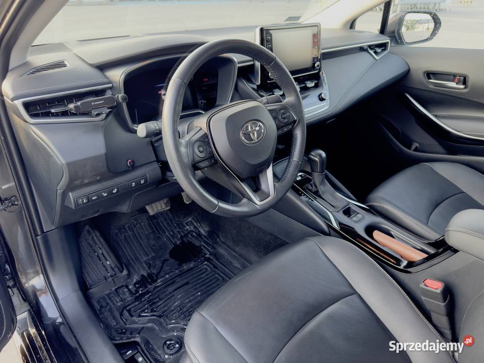 Toyota Corolla Hybrid Executive 18 2021 Ropczyce