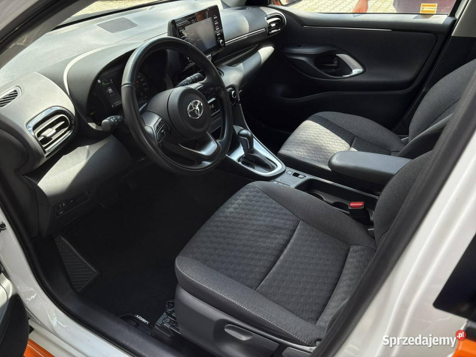 Toyota Yaris 15 HSD COMFORT czujniki parkowania