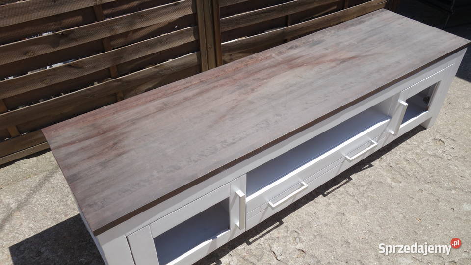 Drewniana szafka RTV pod telewizor biała