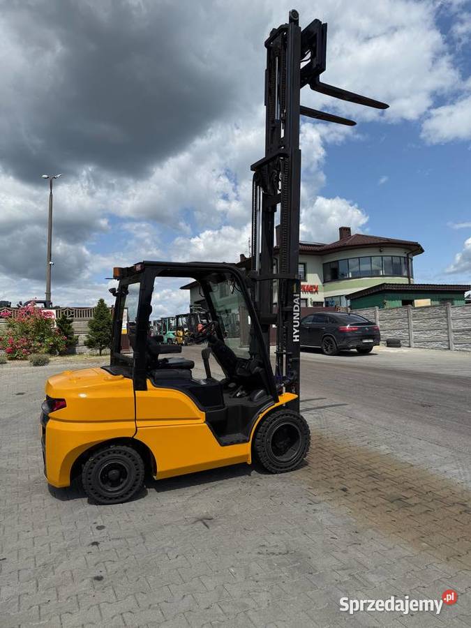 wózek widłowy HYUNDAI 33D9E Kubota 3000 Triplex diesel Działoszyn