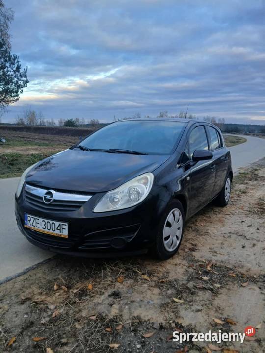 Sprzedam Opla Corsę z LPG Jeżowe