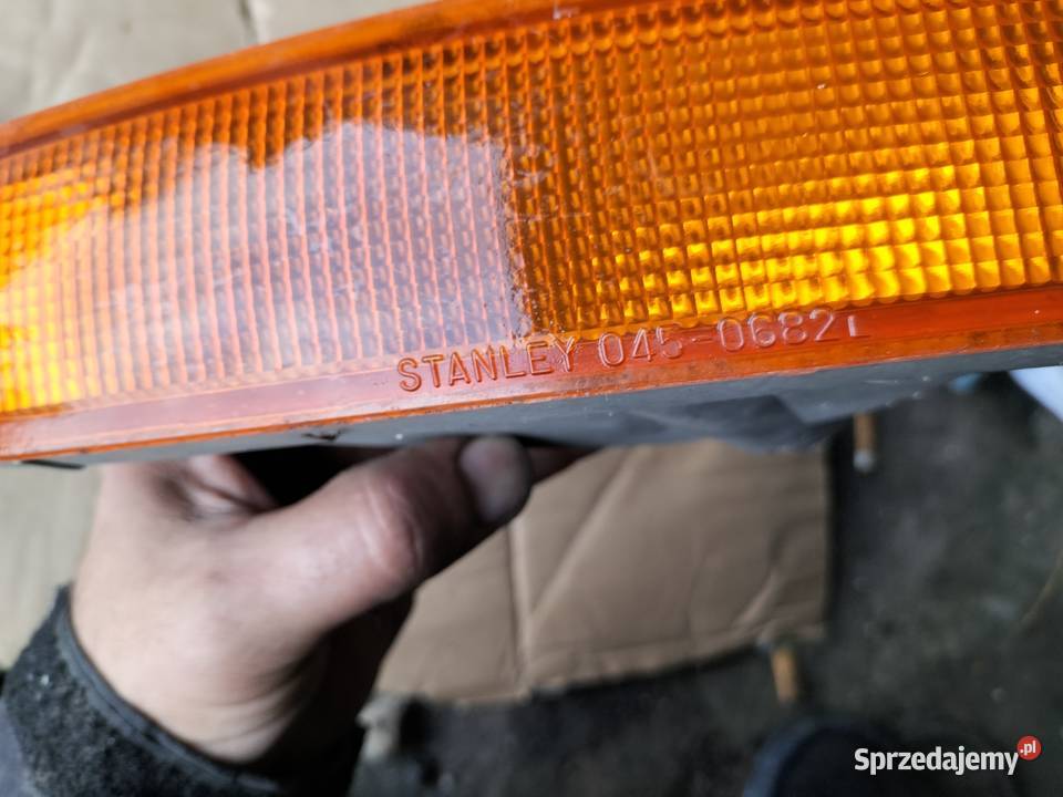 KIERUNKOWSKAZ lampa kierunkowskazu Mazda 121 Oświetlenie