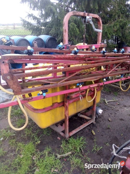 Sprzedam opryskiwacz 600 l uszkodzony