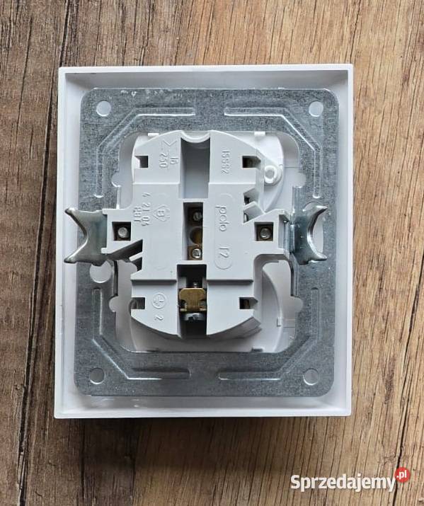 Hager Polo Optima 12029001 Gniazdo podwójne z Krzeszowice