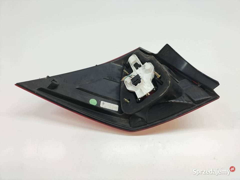 LAMPA TYŁ PRAWA SEDAN 8200142681D Renault Megane Lampy tylne
