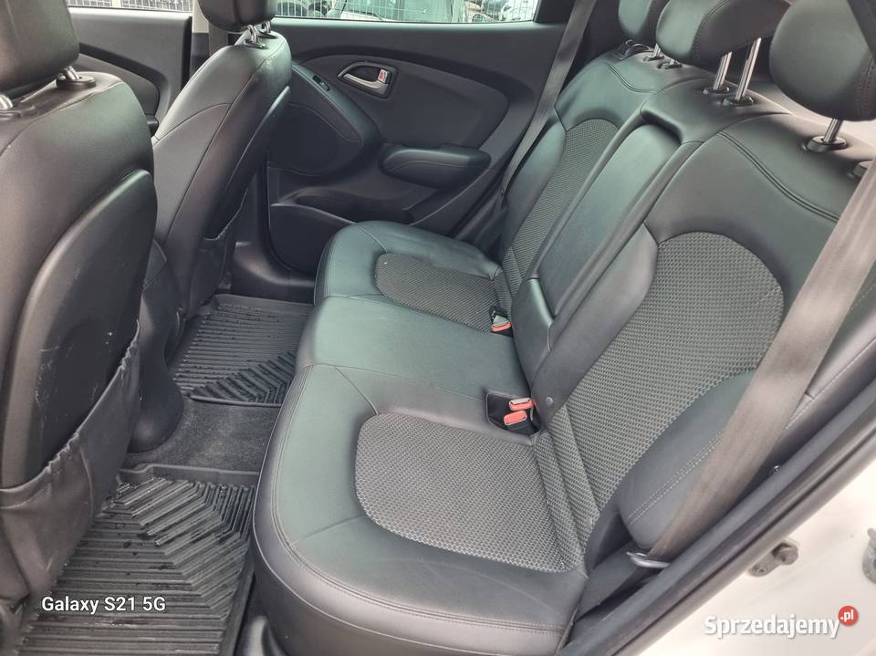Hyundai ix35 16 135 półskóry navi 2 x szyberdach przyciemniane szyby Płońsk sprzedam