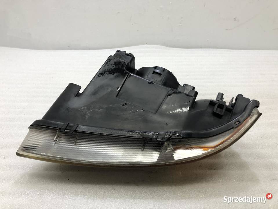 REFLEKTOR LAMPA PRAWY PRZÓD KIA RIO