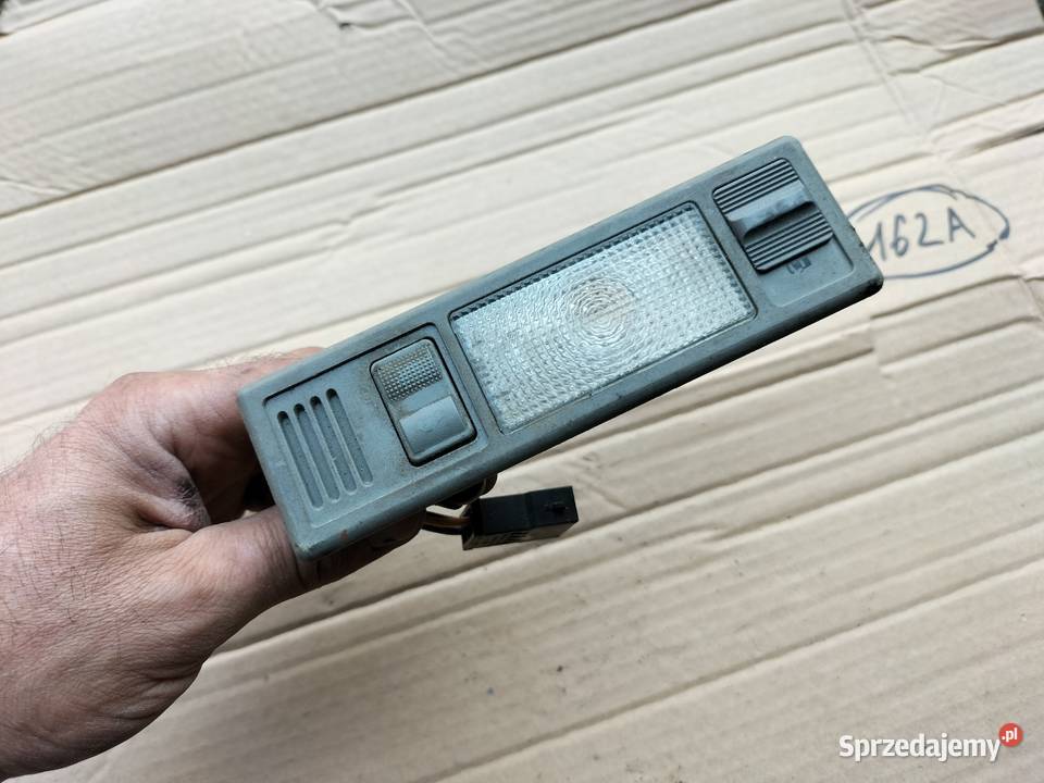 AUDI 80 B4 LAMPKA WNĘTRZA KABINY Oświetlenie kabiny lubelskie Kamień-Kolonia