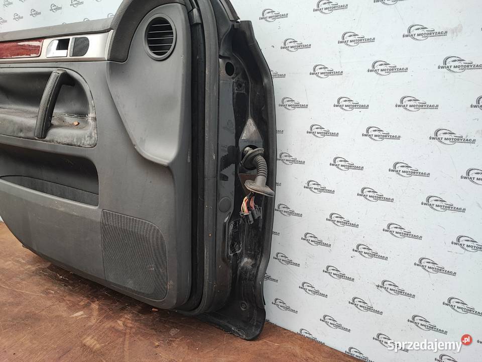 VW TOUAREG I 7L 04r drzwi lewe przód 140 osobowe Kielce sprzedam