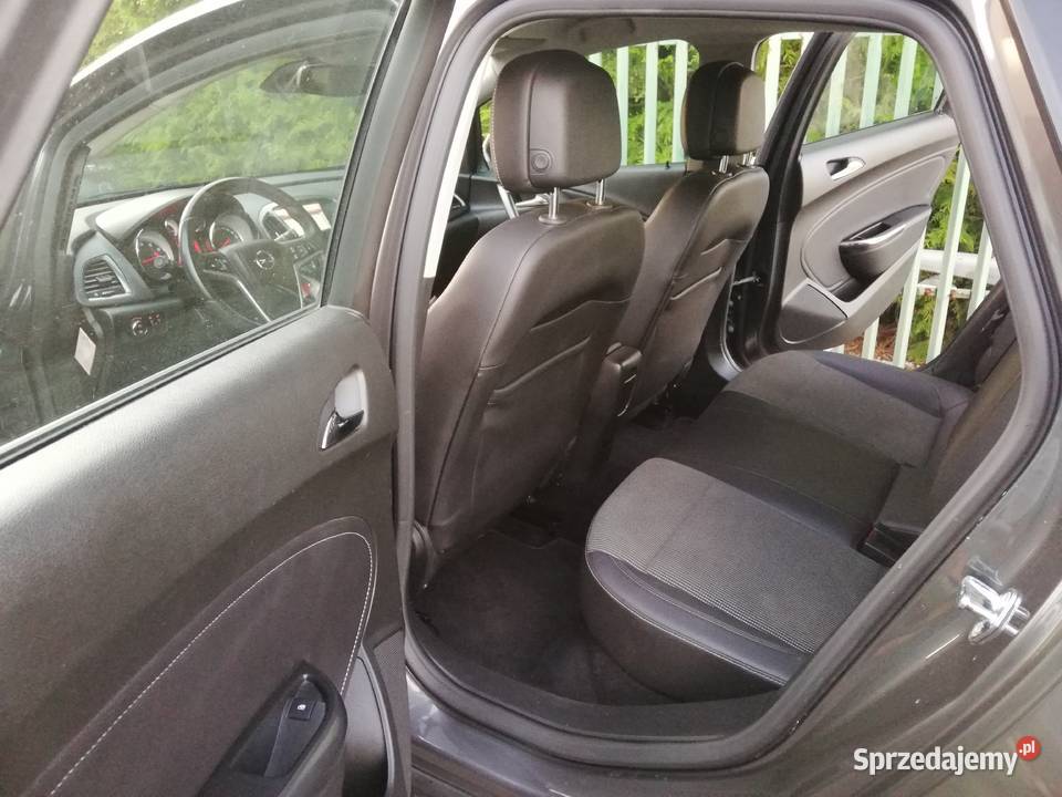 Opel Astra J 2011 14Benzyna Hak Zadbany szary Astra Sompolno