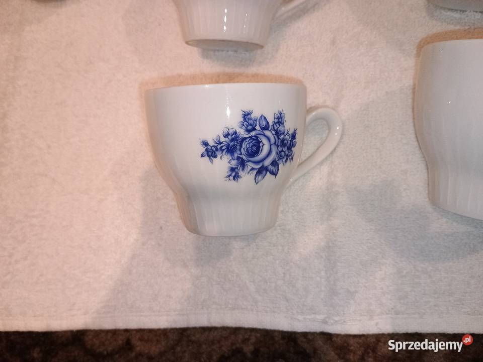 Filiżanki i cukiernica porcelanowe Porcelana i szkło wielkopolskie Skrzydlewo