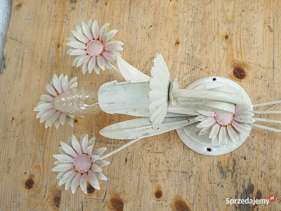 Kinkiety w kształcie kwiatów metalowe Kłodzko