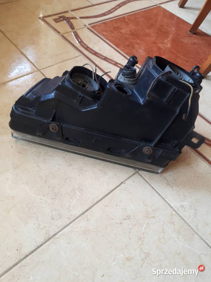 LAMPY BMW E36 SOCZEWKA NA CZĘŚCI Czyżowice
