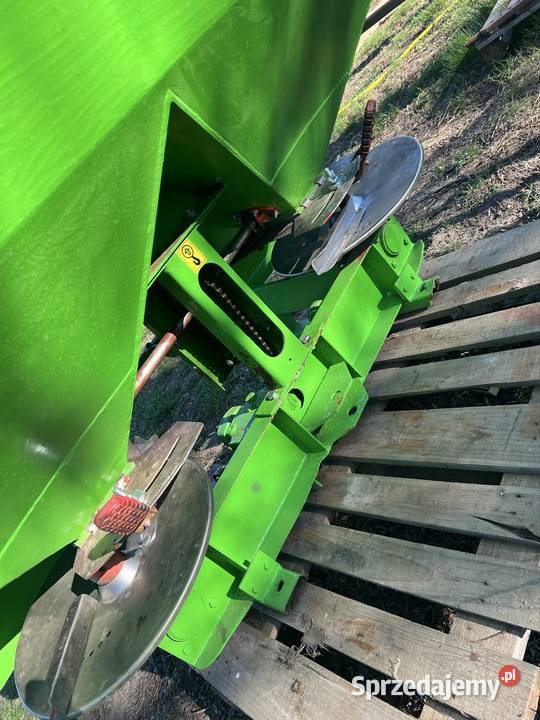 Rozsiewacz Unia Mx850 nieuszkodzony sprzedam