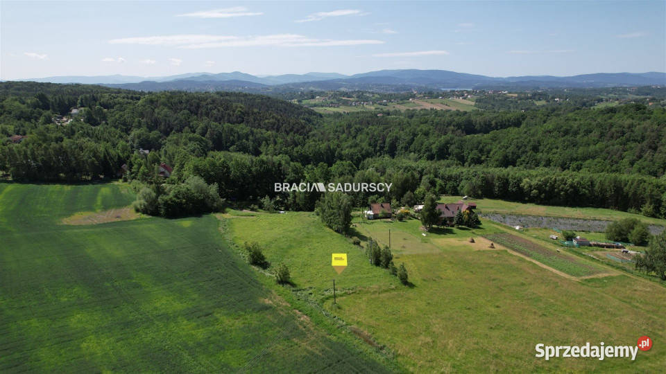 Grunt 1200m2 Grajów woda